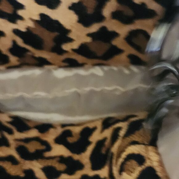 Connie Gunderson California Designer Leopard Tapestry Art to Wear Crossbody Bag - Picture 6 of 10